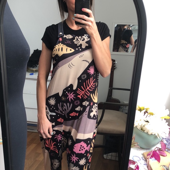 🦈 🌊 Shark Romper - Picture 2 of 5